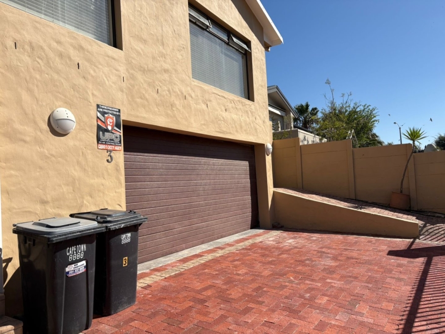 4 Bedroom Property for Sale in Flamingo Vlei Western Cape